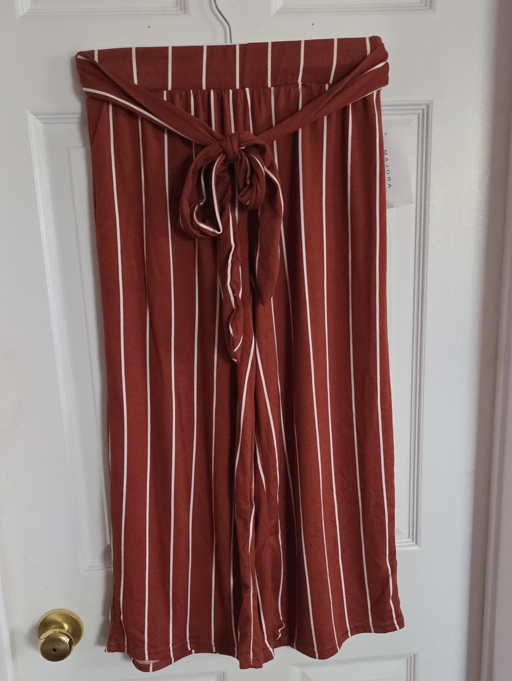 High-Waist Rust Stripe Wide-Leg Capri Pants with Tie Waist